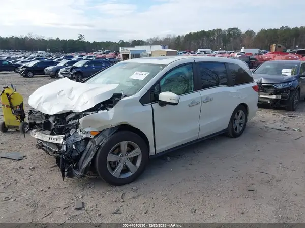 5FNRL6H75JB055288 2018 HONDA ODYSSEY - Image 2