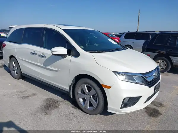 5FNRL6H75JB058935 2018 HONDA ODYSSEY - Image 1