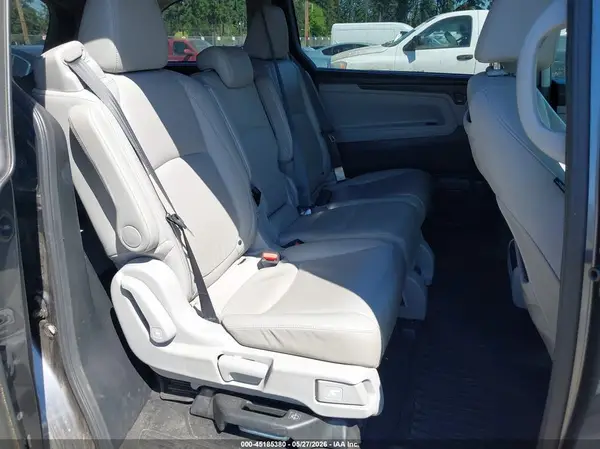 5FNRL6H75JB063911 2018 HONDA ODYSSEY - Image 8