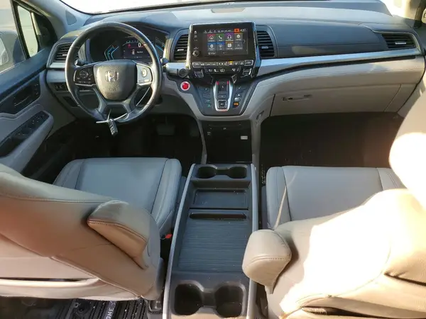 5FNRL6H75JB064203 2018 HONDA ODYSSEY - Image 8