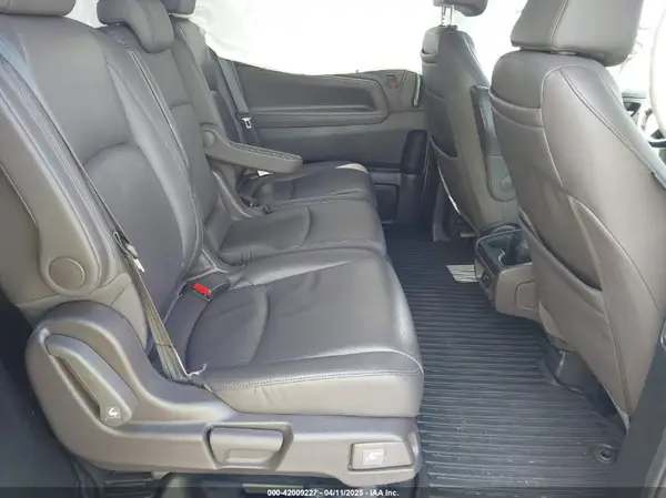 5FNRL6H75JB065206 2018 HONDA ODYSSEY - Image 8