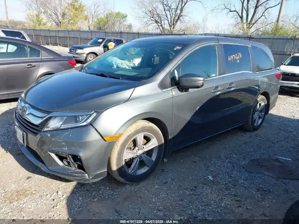 5FNRL6H75JB068929 2018 HONDA ODYSSEY - Image 2