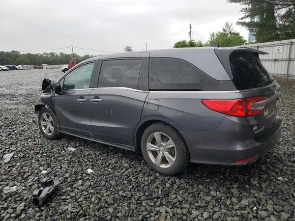 5FNRL6H75JB073256 2018 HONDA ODYSSEY - Image 2