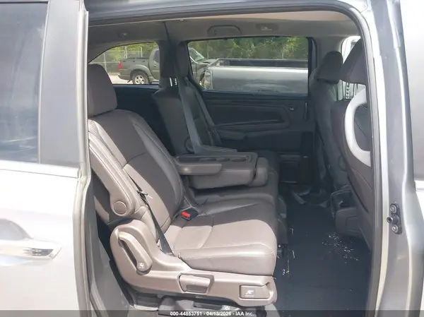5FNRL6H75JB074486 2018 HONDA ODYSSEY - Image 8