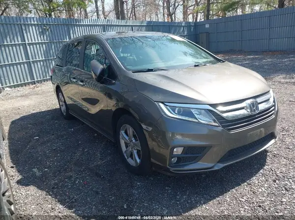 5FNRL6H75JB077260 2018 HONDA ODYSSEY - Image 1