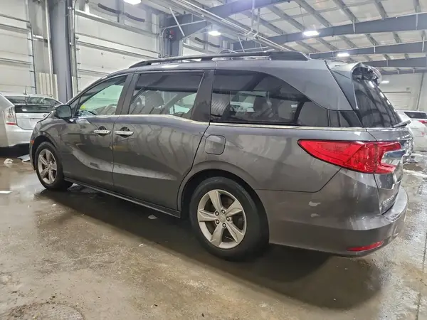5FNRL6H75JB082037 2018 HONDA ODYSSEY - Image 2