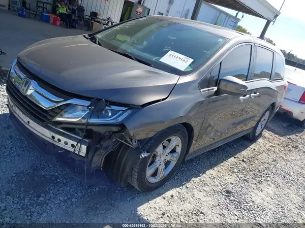 5FNRL6H75JB087626 2018 HONDA ODYSSEY - Image 2