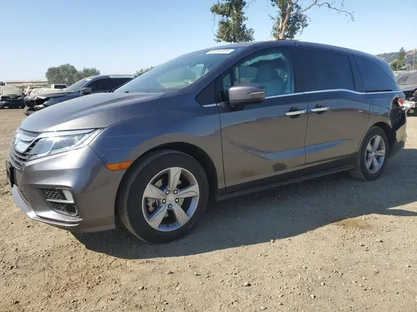 5FNRL6H75JB090655 2018 HONDA ODYSSEY - Image 1