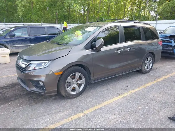 5FNRL6H75JB095340 2018 HONDA ODYSSEY - Image 2