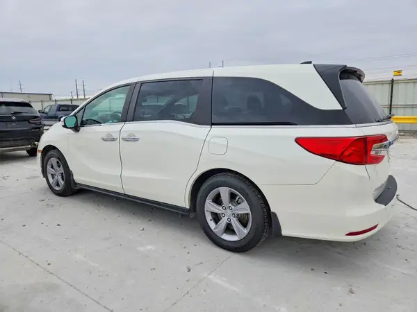 5FNRL6H75JB099405 2018 HONDA ODYSSEY - Image 2