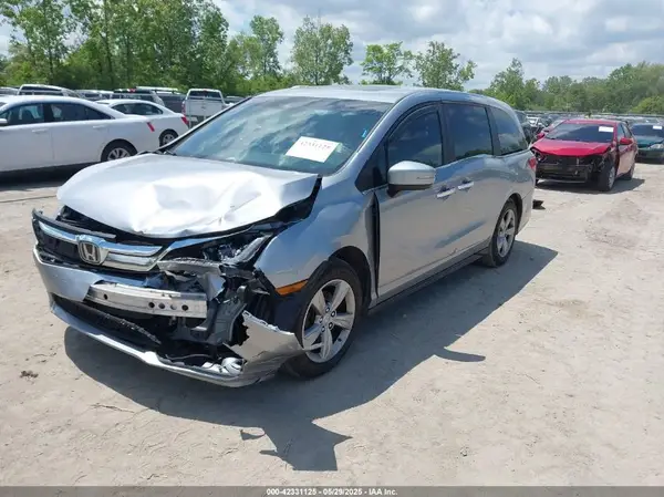 5FNRL6H75JB109611 2018 HONDA ODYSSEY - Image 2