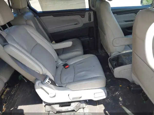 5FNRL6H75JB109611 2018 HONDA ODYSSEY - Image 8