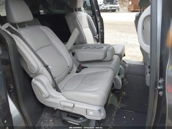 5FNRL6H75KB090706 2019 HONDA ODYSSEY - Image 8