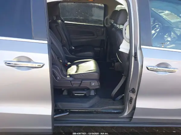 5FNRL6H75NB055958 2022 HONDA ODYSSEY - Image 8
