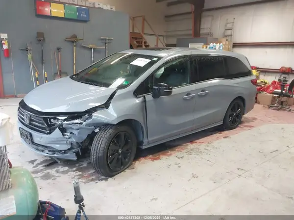 5FNRL6H75PB007637 2023 HONDA ODYSSEY - Image 2