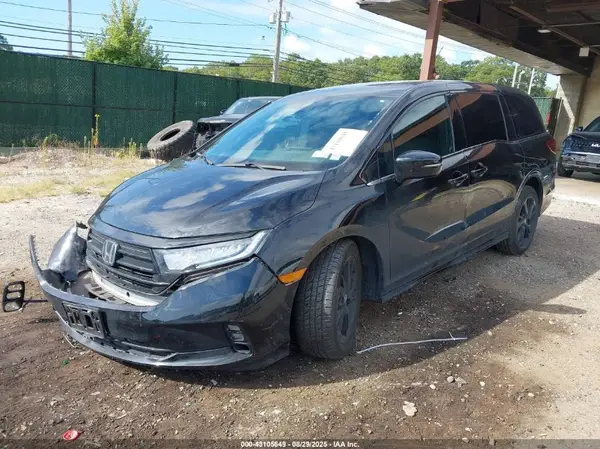 5FNRL6H75PB022445 2023 HONDA ODYSSEY - Image 2