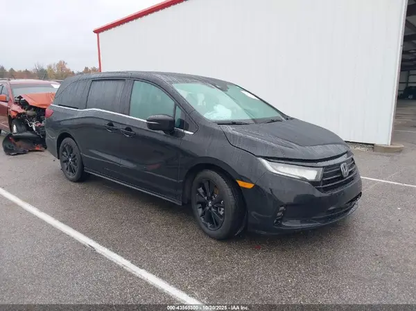 5FNRL6H75RB033917 2024 HONDA ODYSSEY - Image 1