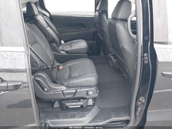 5FNRL6H75RB033917 2024 HONDA ODYSSEY - Image 8