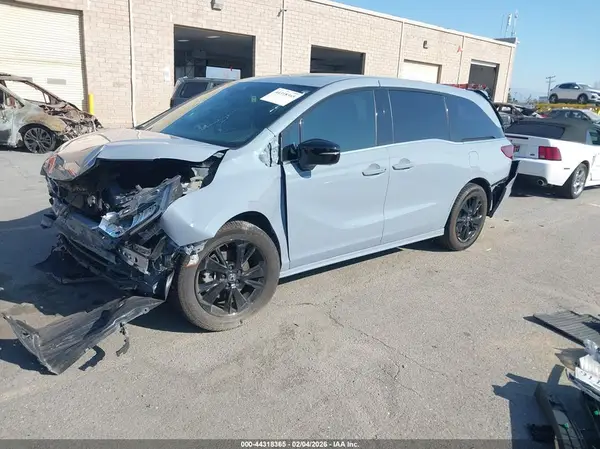 5FNRL6H75RB062723 2024 HONDA ODYSSEY - Image 2