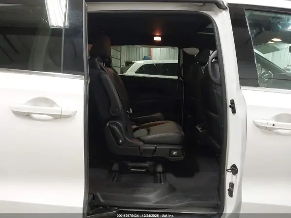 5FNRL6H75RB069011 2024 HONDA ODYSSEY - Image 8