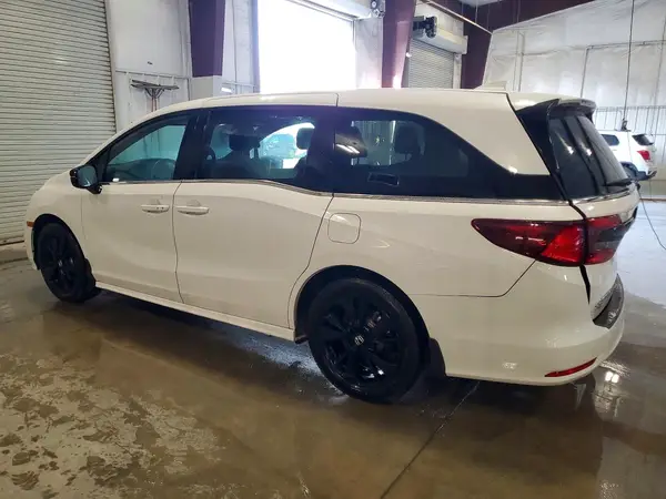 5FNRL6H75RB069316 2024 HONDA ODYSSEY - Image 2