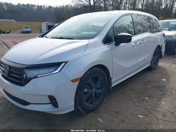 5FNRL6H75RB075102 2024 HONDA ODYSSEY - Image 2