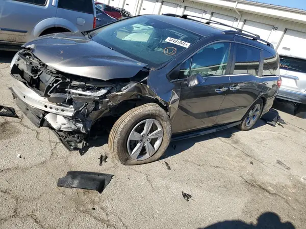 5FNRL6H76JB004947 2018 HONDA ODYSSEY - Image 1