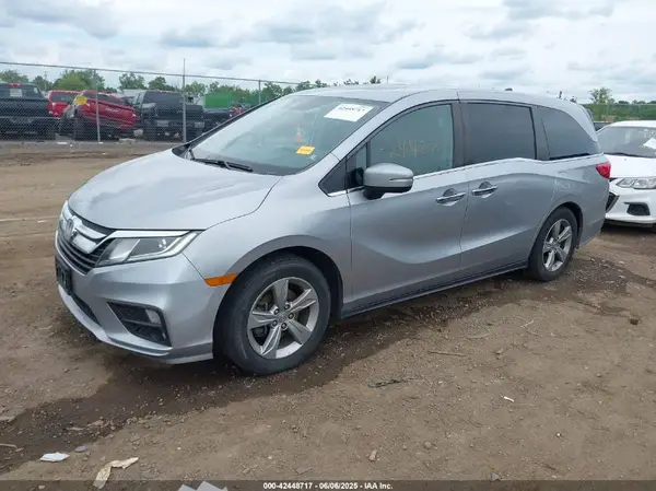 5FNRL6H76JB009503 2018 HONDA ODYSSEY - Image 2