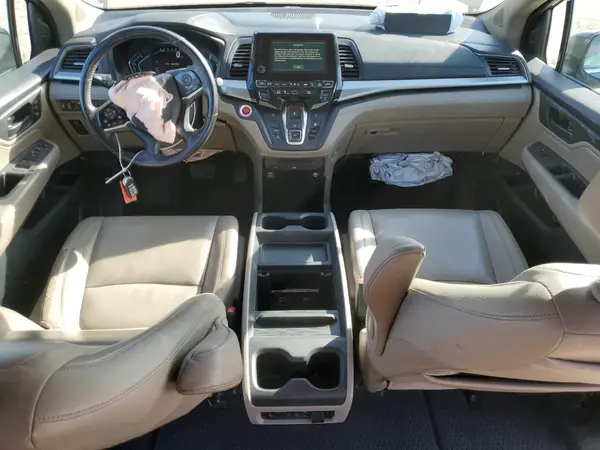 5FNRL6H76JB010103 2018 HONDA ODYSSEY - Image 8