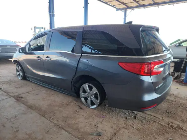 5FNRL6H76JB015799 2018 HONDA ODYSSEY - Image 2