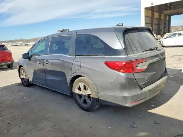 5FNRL6H76JB021246 2018 HONDA ODYSSEY - Image 2
