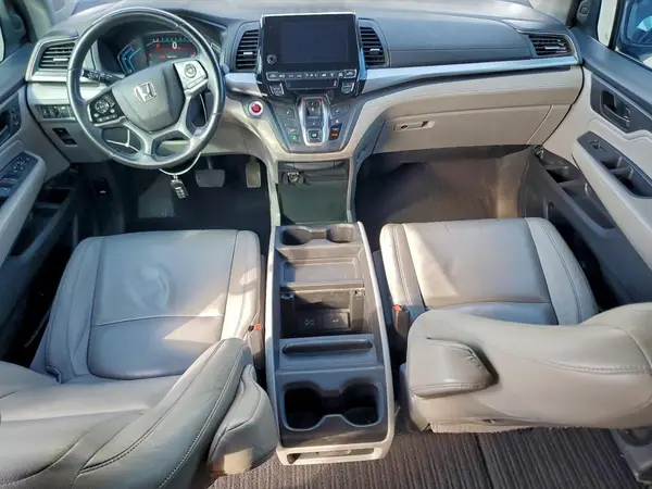 5FNRL6H76JB022011 2018 HONDA ODYSSEY - Image 8