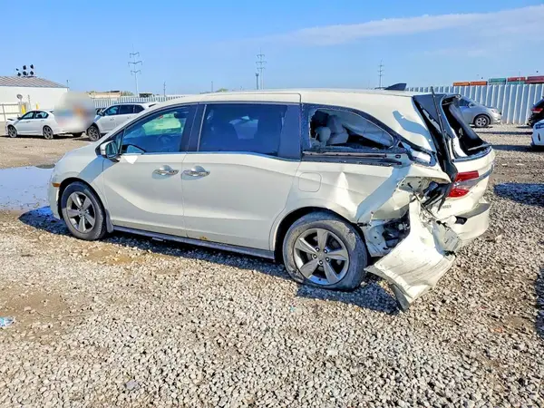 5FNRL6H76JB025328 2018 HONDA ODYSSEY - Image 2