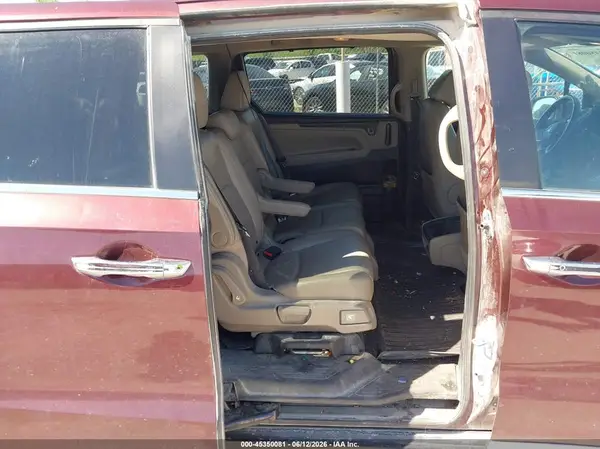 5FNRL6H76JB028763 2018 HONDA ODYSSEY - Image 8