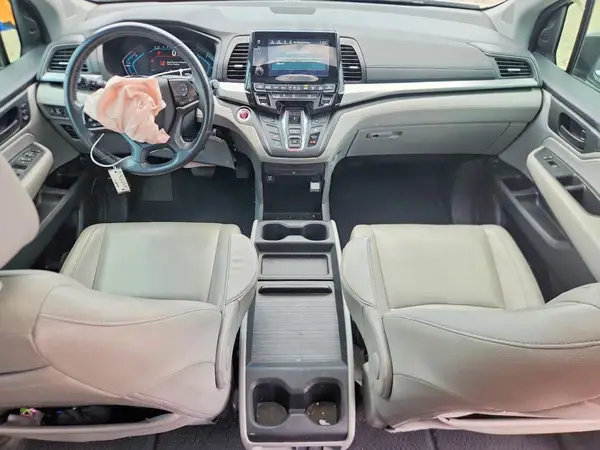 5FNRL6H76JB033848 2018 HONDA ODYSSEY - Image 8