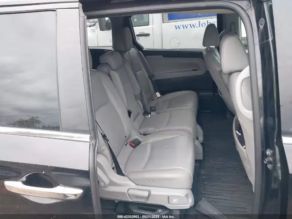 5FNRL6H76JB043067 2018 HONDA ODYSSEY - Image 8