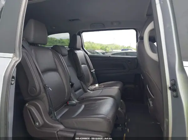 5FNRL6H76JB045627 2018 HONDA ODYSSEY - Image 8