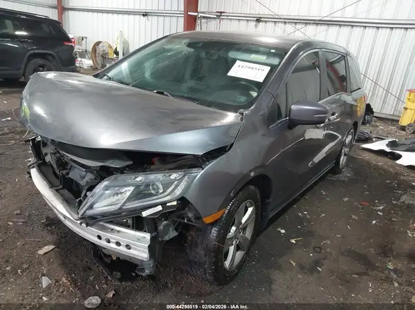 5FNRL6H76JB050469 2018 HONDA ODYSSEY - Image 2