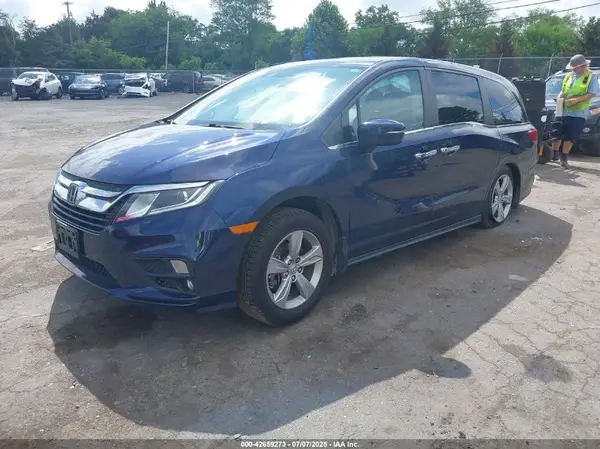 5FNRL6H76JB050892 2018 HONDA ODYSSEY - Image 2