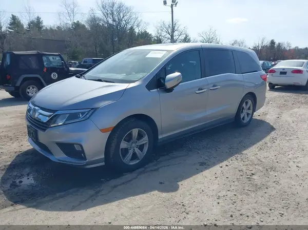 5FNRL6H76JB051380 2018 HONDA ODYSSEY - Image 2