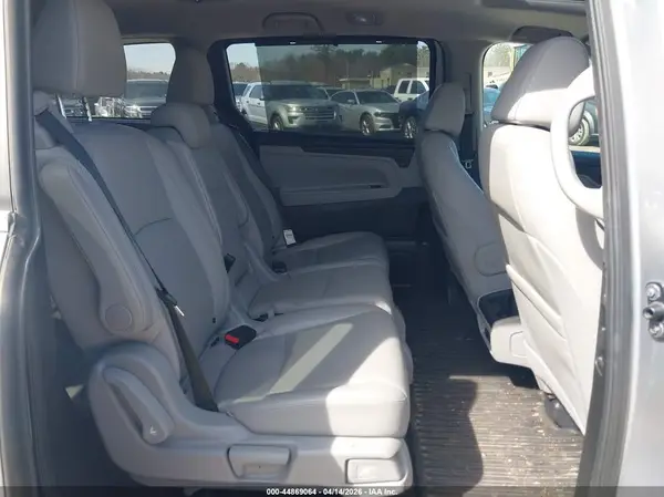 5FNRL6H76JB051380 2018 HONDA ODYSSEY - Image 8