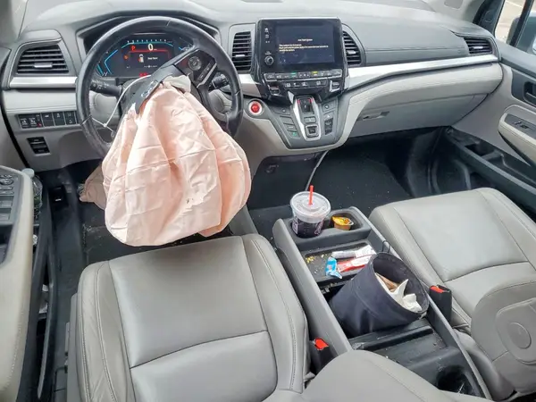 5FNRL6H76JB065358 2018 HONDA ODYSSEY - Image 8
