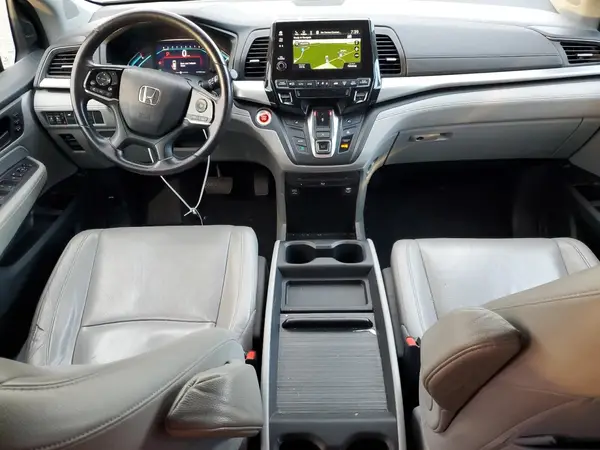5FNRL6H76JB068650 2018 HONDA ODYSSEY - Image 8
