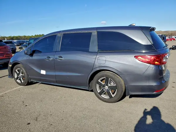 5FNRL6H76JB080183 2018 HONDA ODYSSEY - Image 2