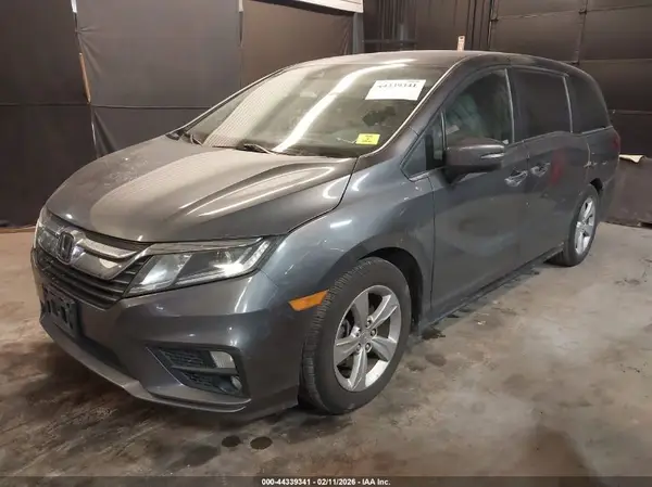 5FNRL6H76JB080782 2018 HONDA ODYSSEY - Image 2