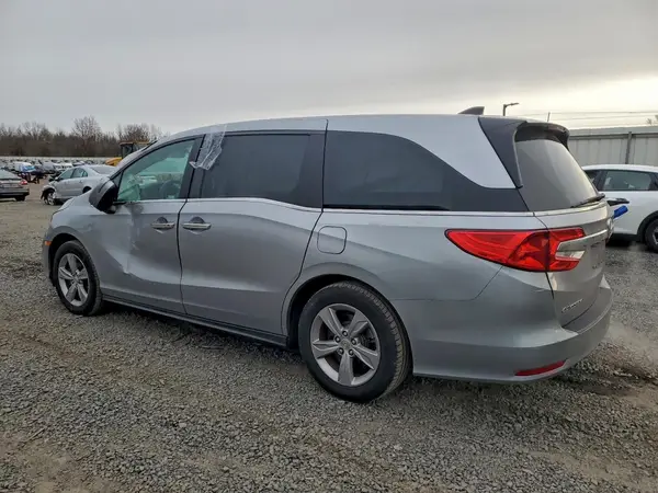 5FNRL6H76JB086002 2018 HONDA ODYSSEY - Image 2