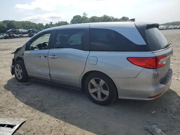 5FNRL6H76JB098053 2018 HONDA ODYSSEY - Image 2