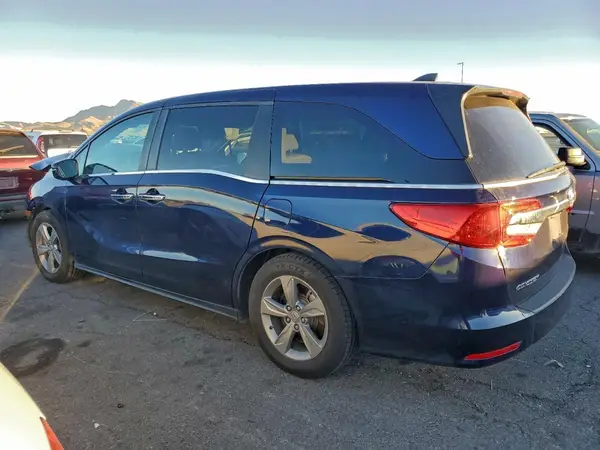 5FNRL6H76JB100674 2018 HONDA ODYSSEY - Image 2