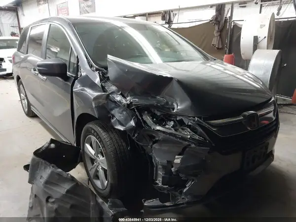 5FNRL6H76JB101811 2018 HONDA ODYSSEY - Image 1