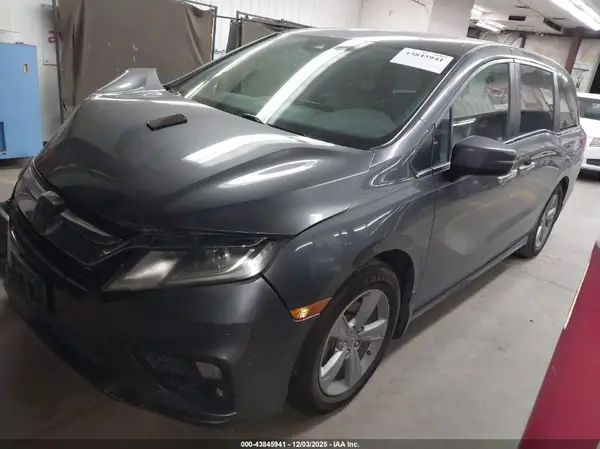 5FNRL6H76JB101811 2018 HONDA ODYSSEY - Image 2